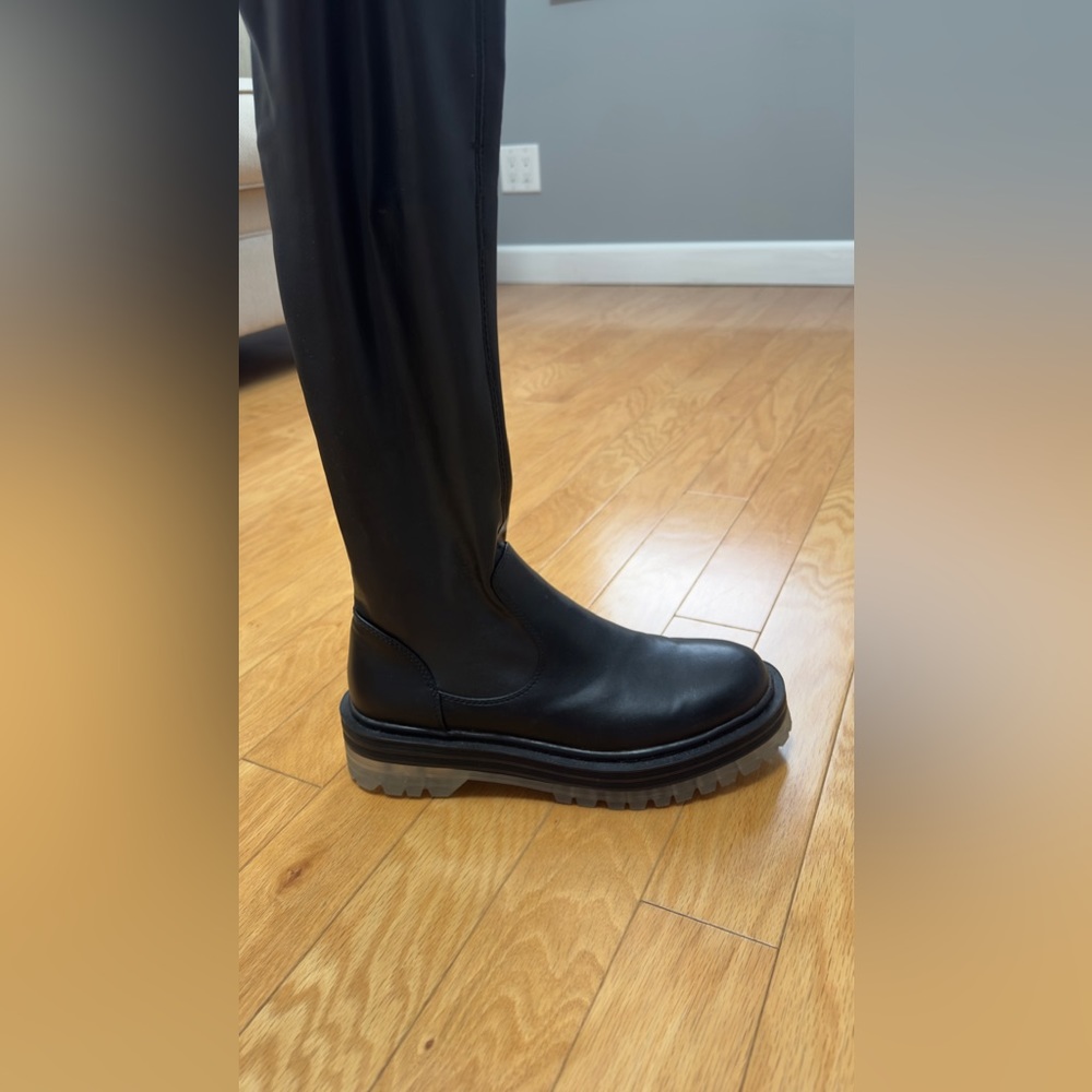 Bloomingdales - Over the knee black boots size 11